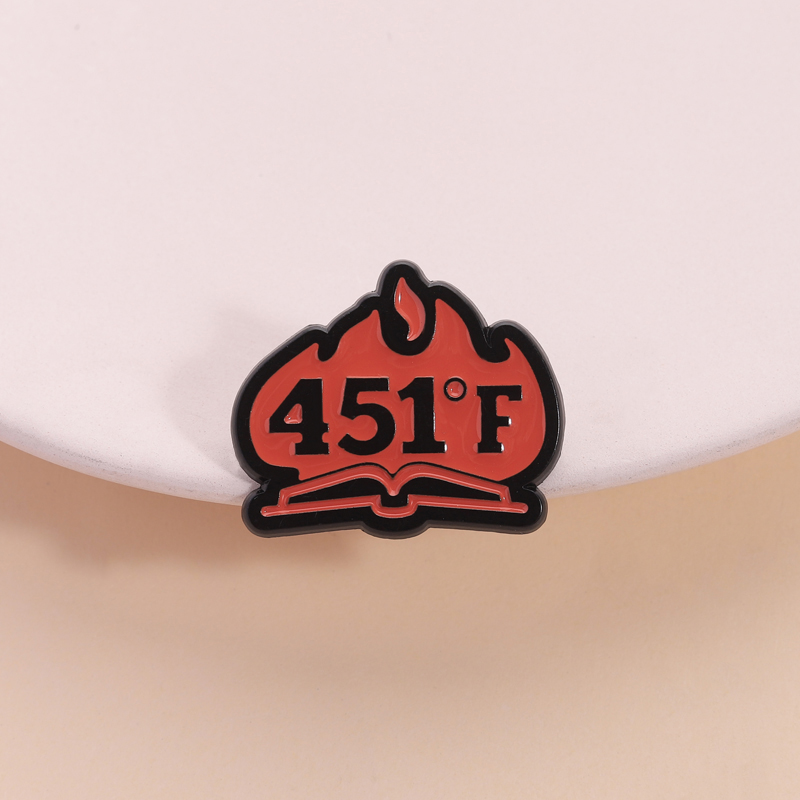 Fahrenheit 451 Book Enamel Pin - مراجعة Science Buddies وسعره