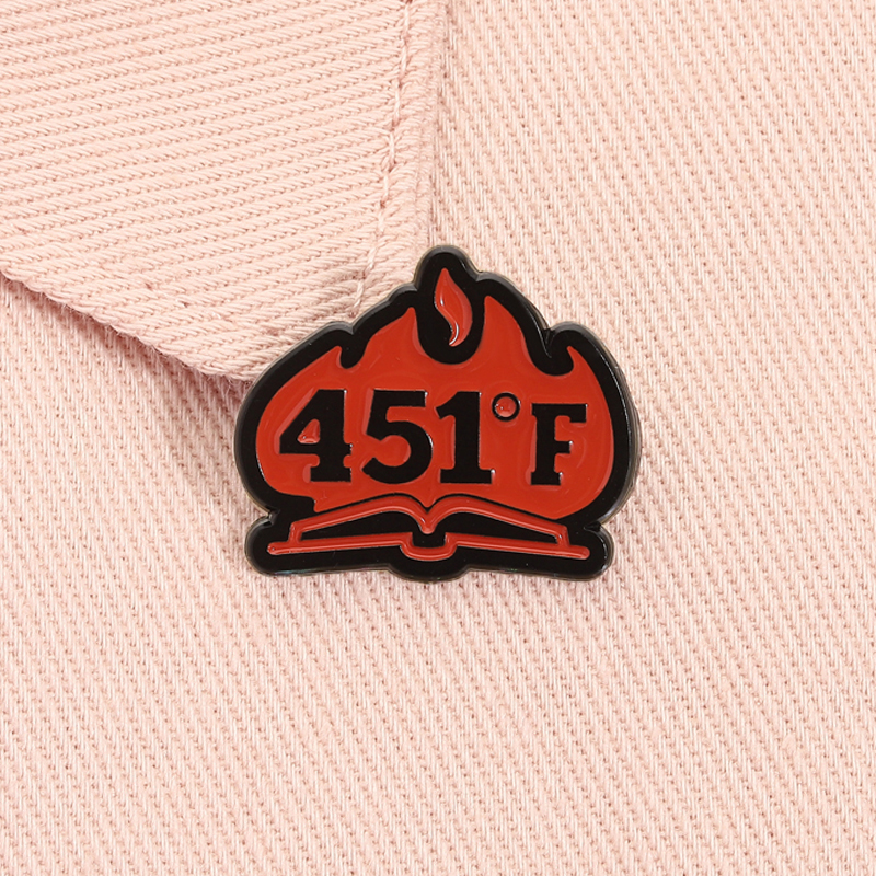 Fahrenheit 451 Book Enamel Pin - مراجعة Science Buddies وسعره