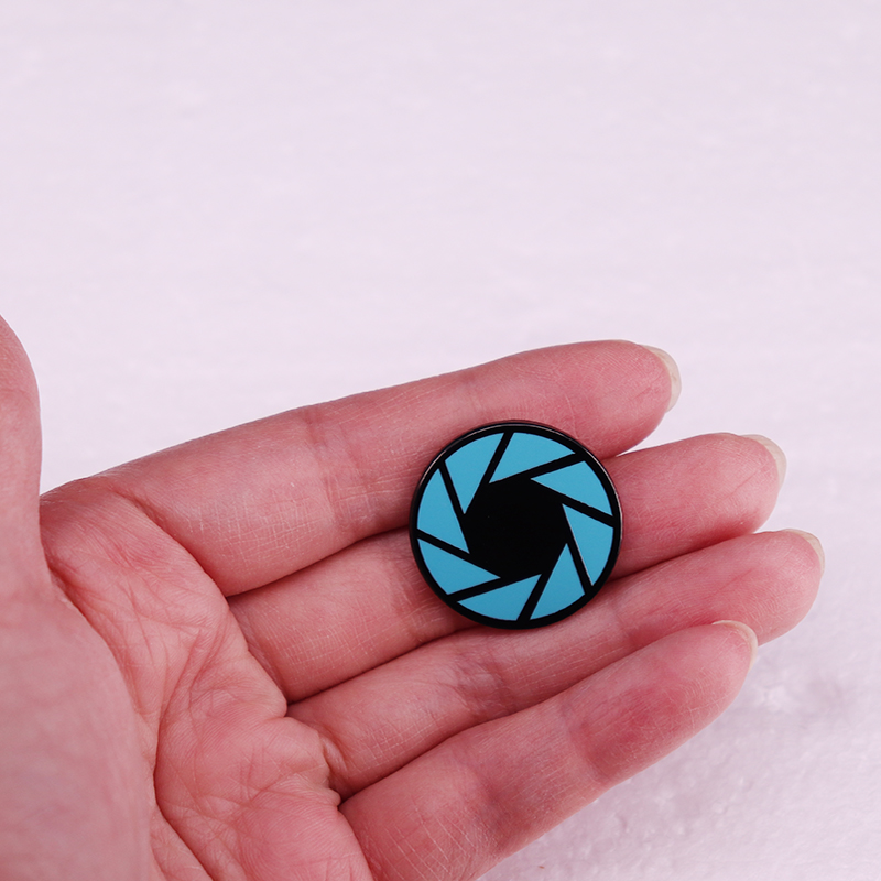 Aperture Science Portal Game L - مراجعة Science Buddies وسعره